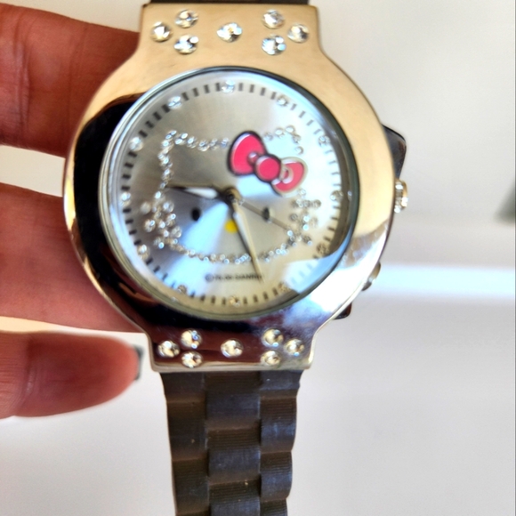 Hello Kitty  Rhinestone watch - Picture 3 of 3